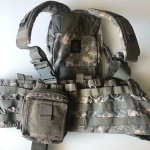 Military Digital Tactical vest. TAG brand